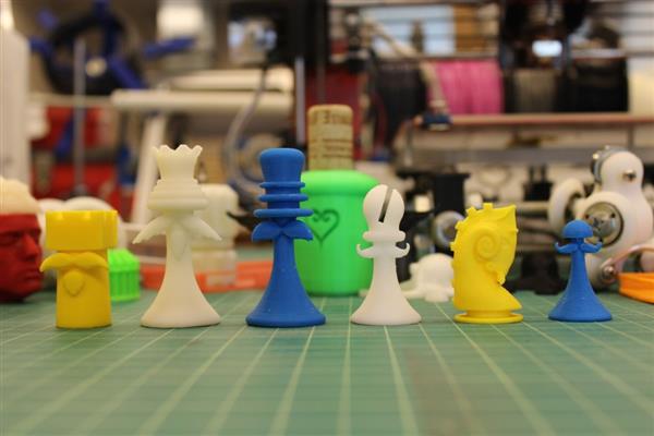 How a mustachioed Duchamp chess set is opening the dialogue on 3D printing and copyright laws (3ders.org)